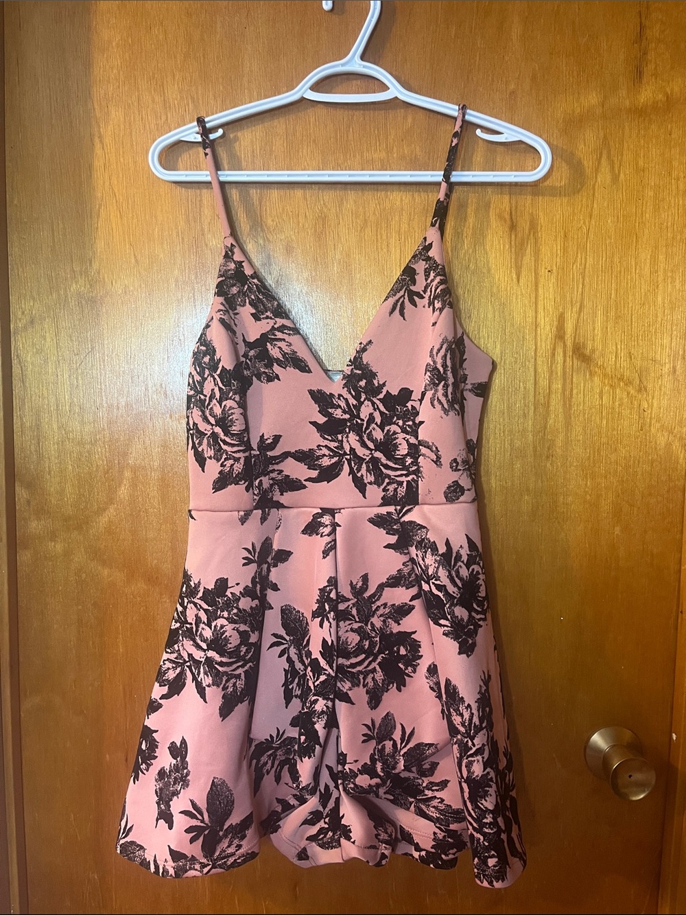 Steps NY Women's Pink Floral V-Neck Romper Medium
